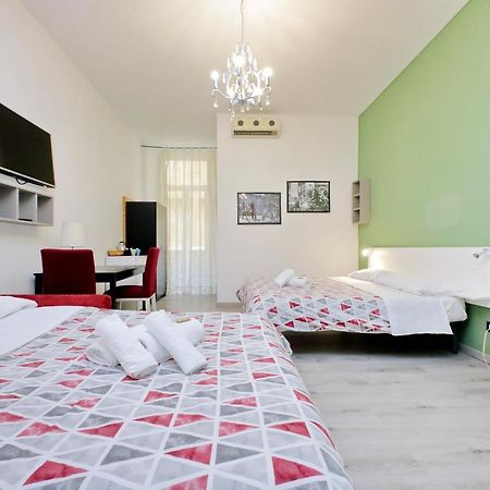 Lucky Holiday Rooms Рим Екстер'єр фото